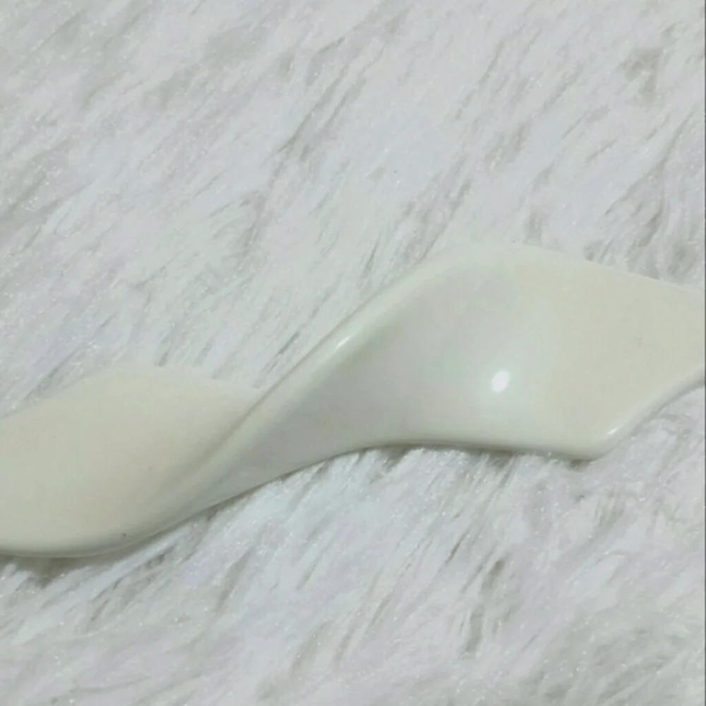 Monet Acrylic Twisty Bar Brooch Pin